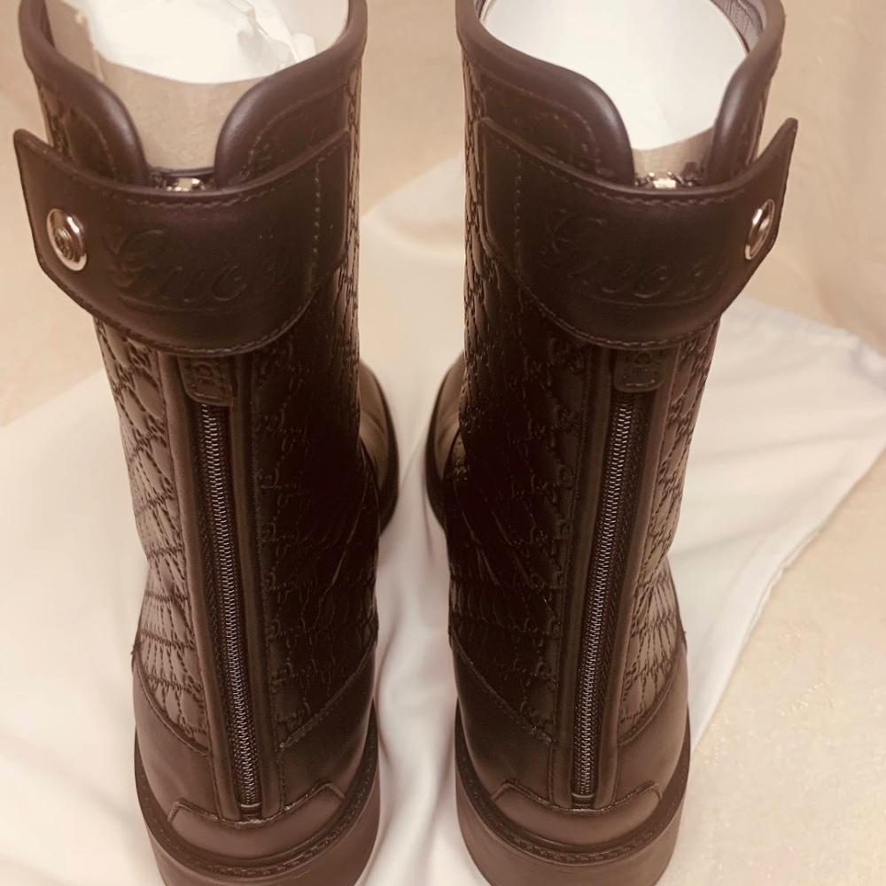 🌟NEW GUCCI Black Microguccissima Leather Boots 🌟 - Picture 3 of 17